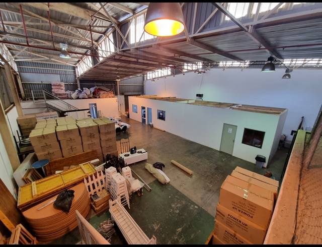 420M² WAREHOUSE TO LET IN SELBY